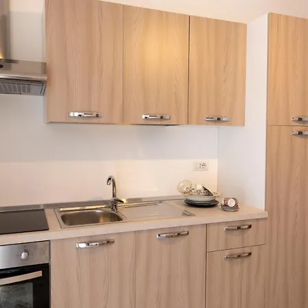 New Sea House Vicino La Spiaggia Del Lungomare * צ'פאלו