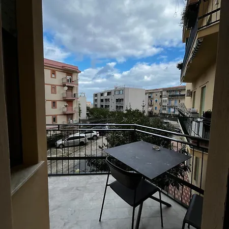 New Sea House Vicino La Spiaggia Del Lungomare דירה